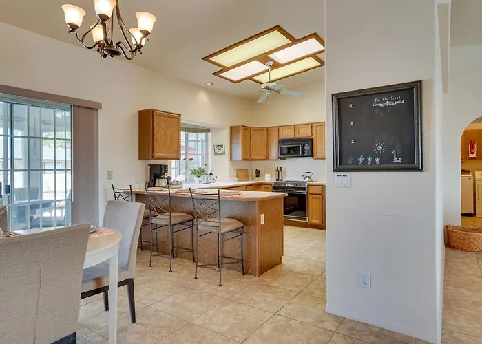 Views & Fenced Yard: Havasu Home! Holiday home Lake Havasu City