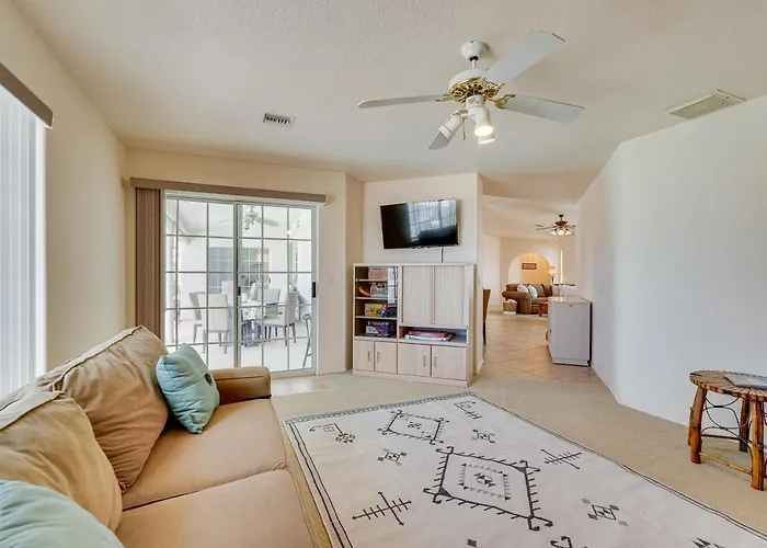 Holiday home Views & Fenced Yard: Havasu Home! *